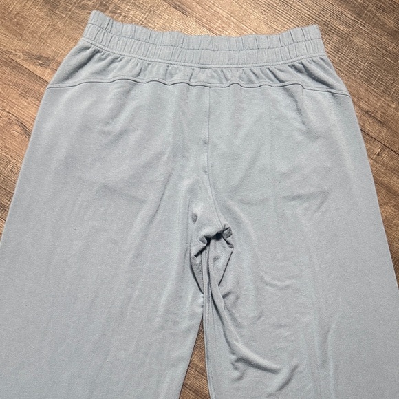 lululemon athletica Light Blue Wide-Leg Women's Casual Pants - Picture 9 of 13